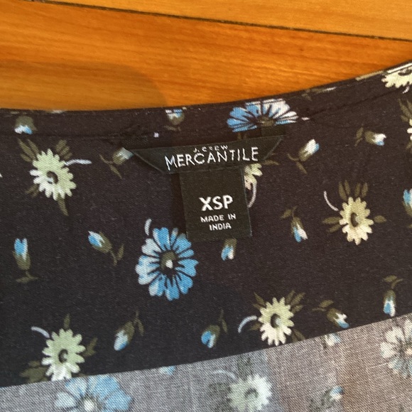 J Crew XS petite navy wrap dress - Picture 3 of 6